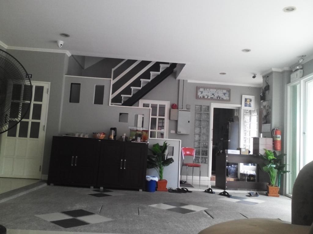 Taylor'S Guesthouse Hua Hin Exterior foto